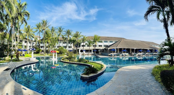 Outdoor pool - NH Boat Lagoon Phuket Resort (Ko Kaeo)