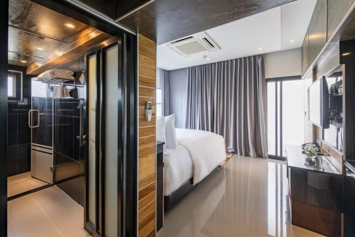 1 bedroom, premium bedding, Select Comfort beds, minibar