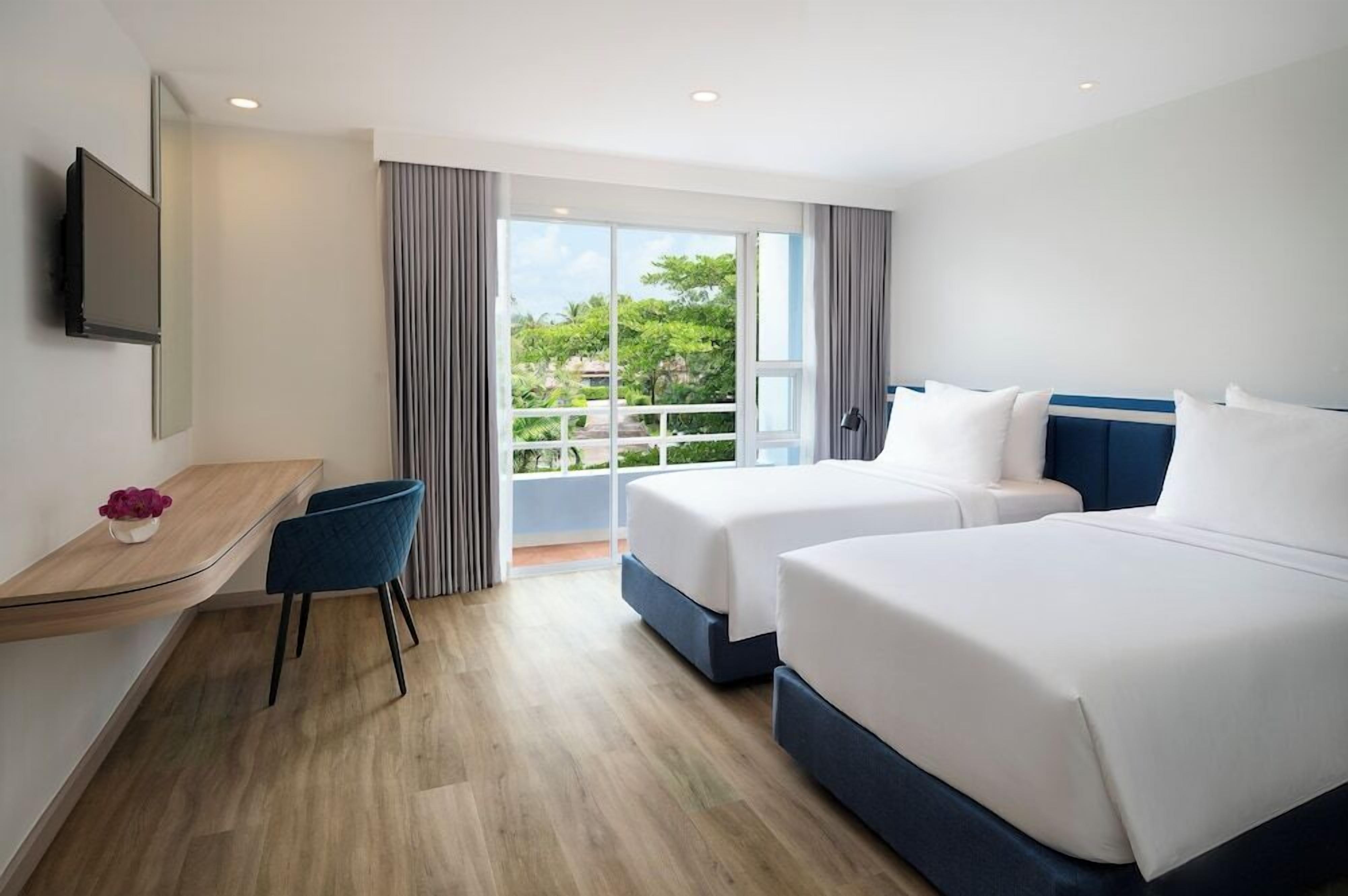 Premium bedding, Select Comfort beds, minibar, in-room safe