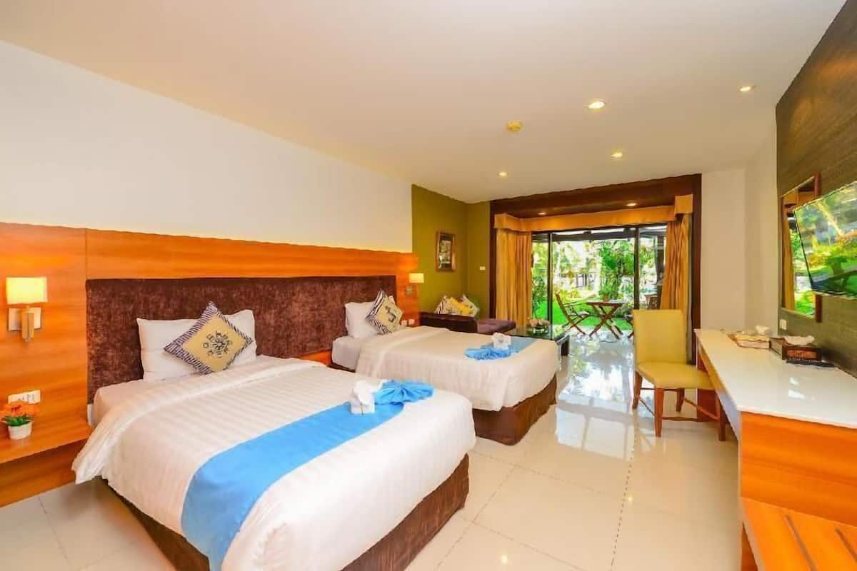Premium bedding, Select Comfort beds, minibar, in-room safe