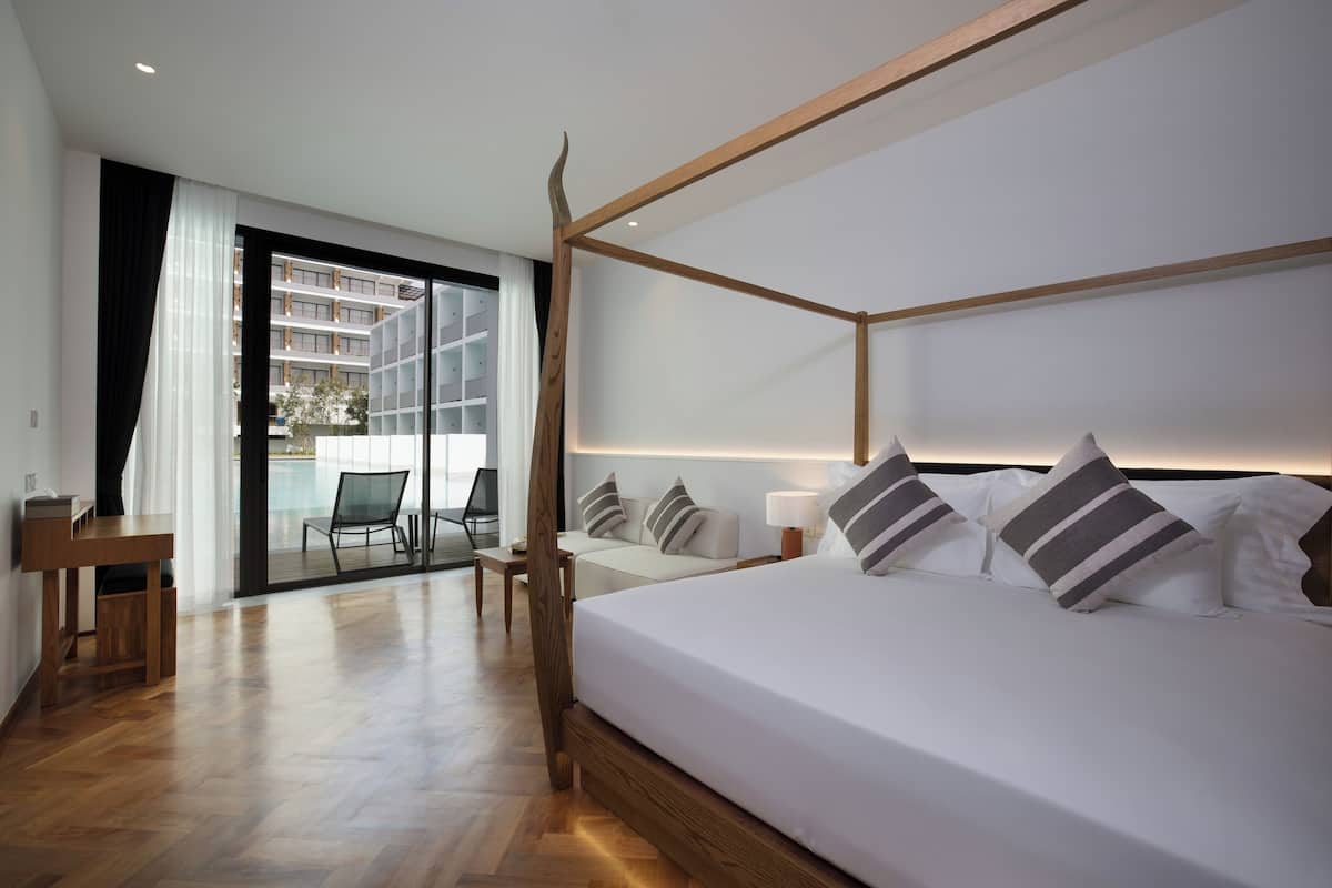 Minibar y caja de seguridad en la habitación