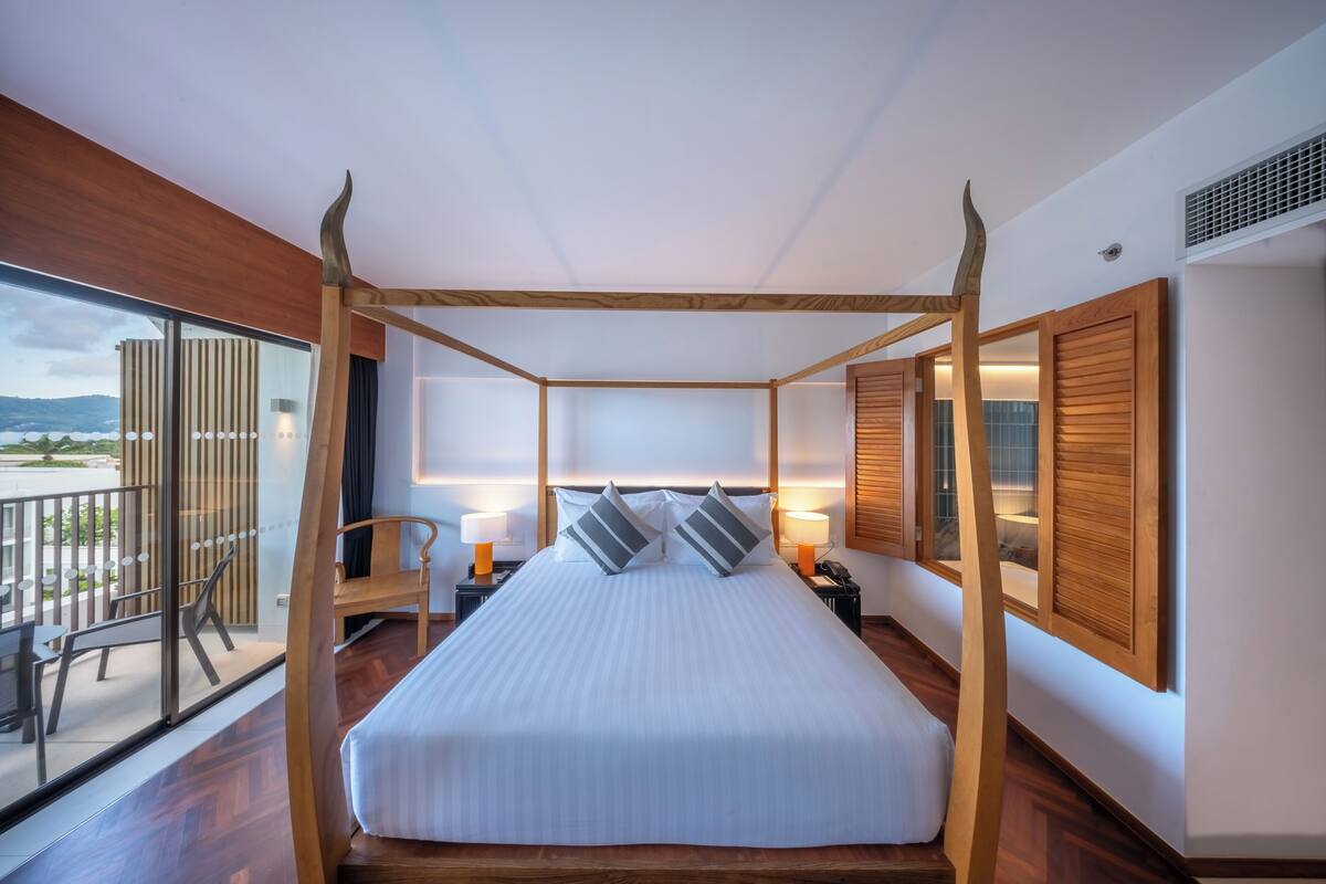 Deluxe Ocean View King