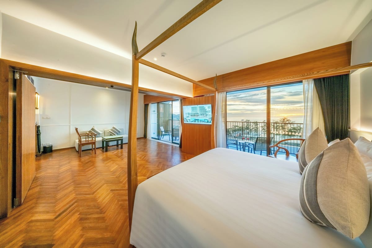 Deluxe Suites