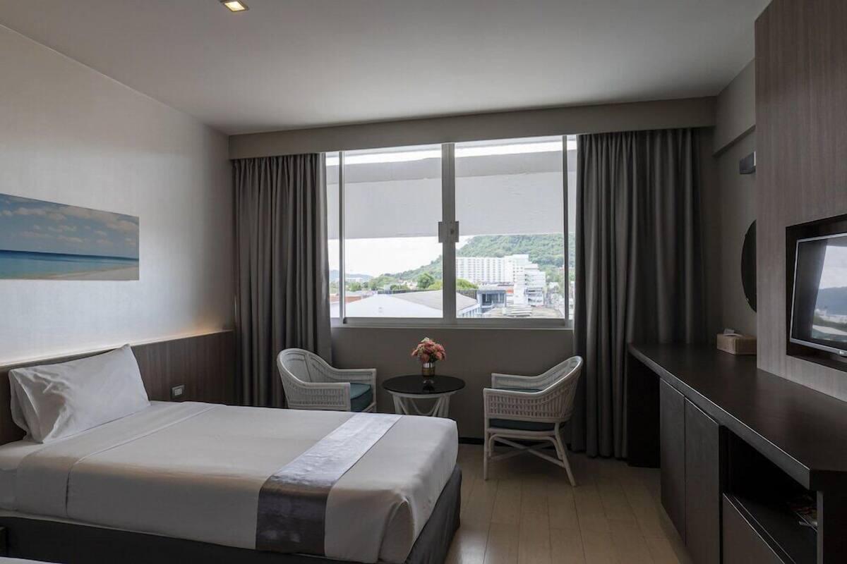 Minibar, in-room safe, desk, blackout drapes