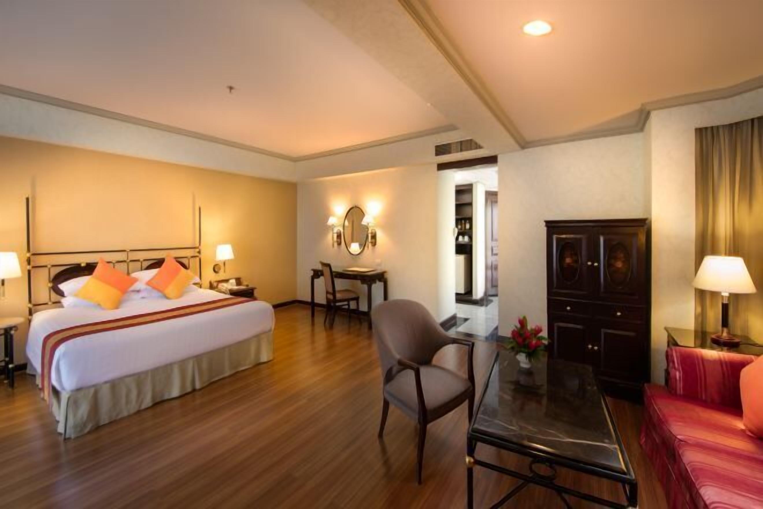 Zimmersafe, kostenlose Babybetten, kostenloses WLAN, Bettwäsche