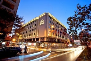 Façade de lâhĂ©bergement - soirĂ©e/nuit
