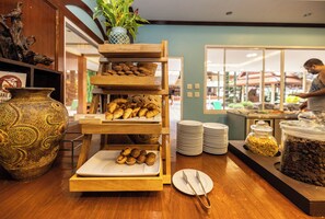 Daily buffet breakfast (THB 300 per person)