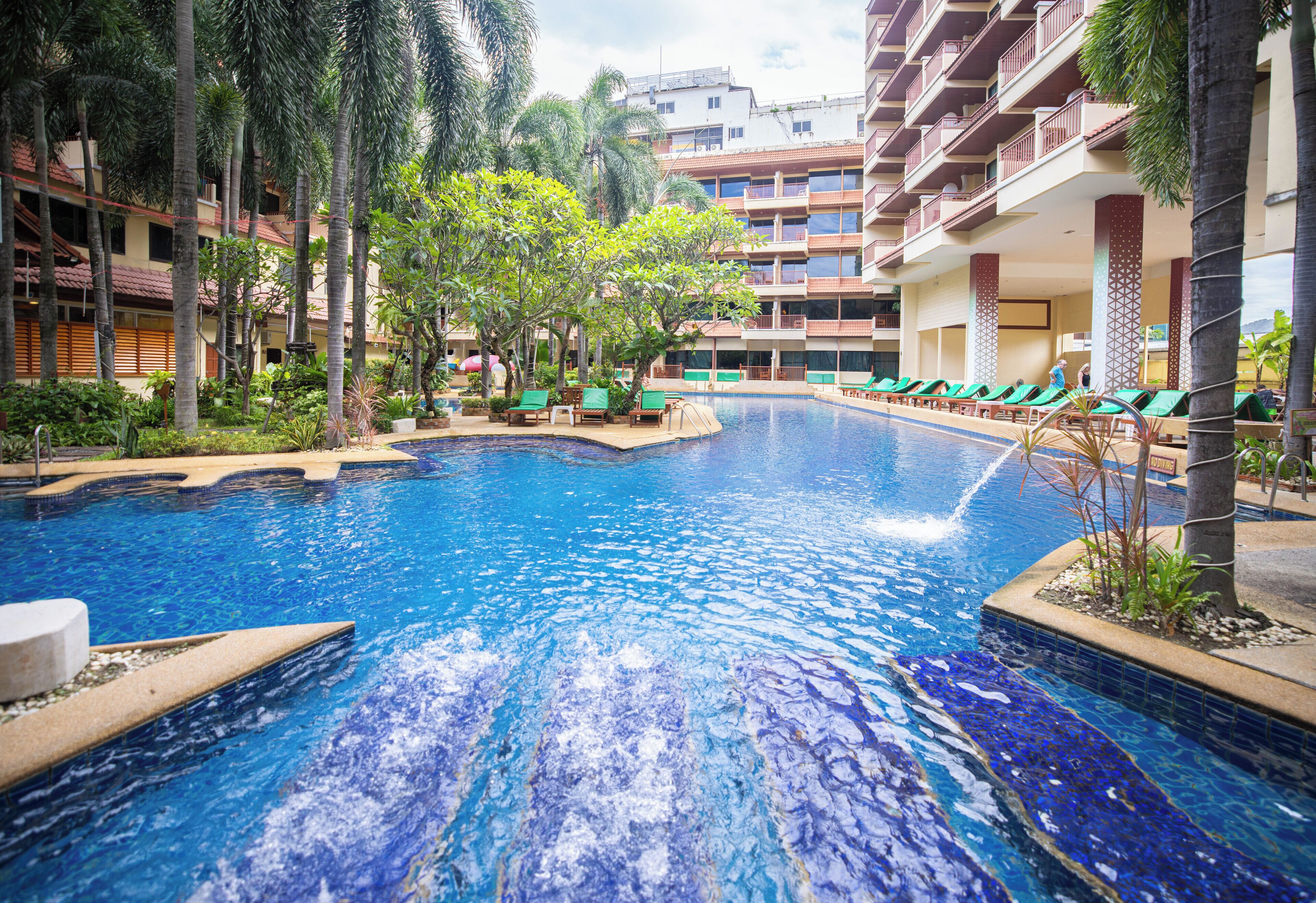 Photo - Baumanburi Hotel Patong