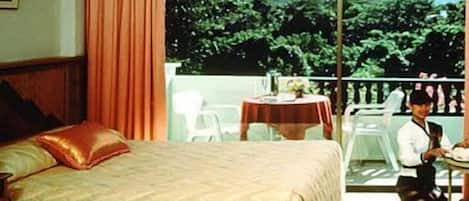 Minibar y internet por cable