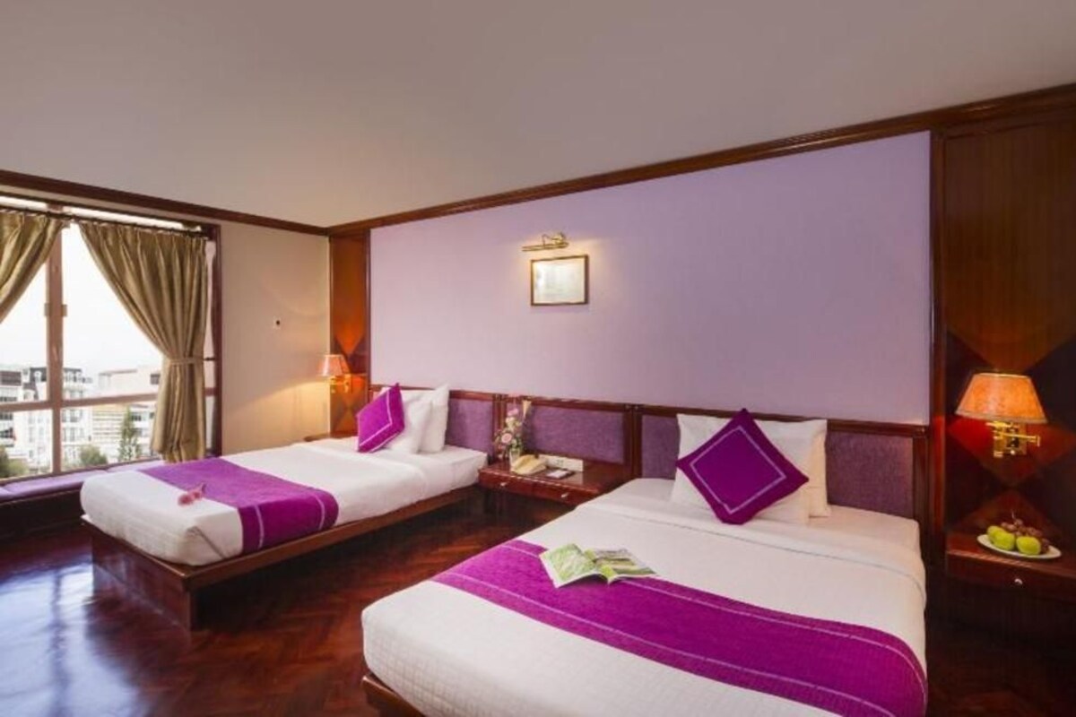 Roupas de cama premium, frigobar, cofres nos quartos, Wi-Fi de cortesia