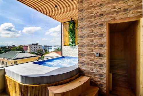 Thanh Lich Royal Boutique Hotel