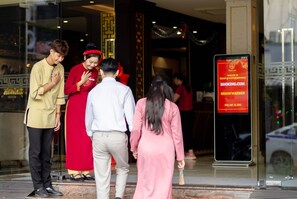 Vista frontal de la propiedad