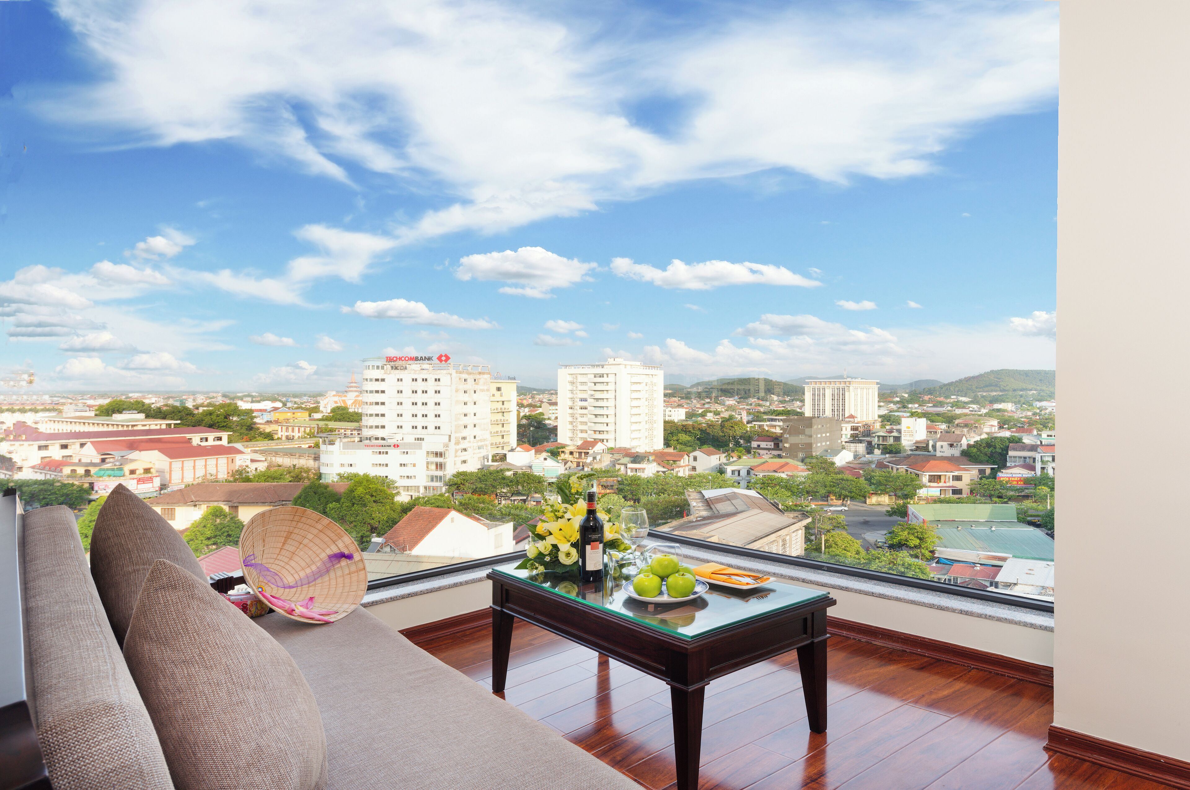 premium deluxe room | city view