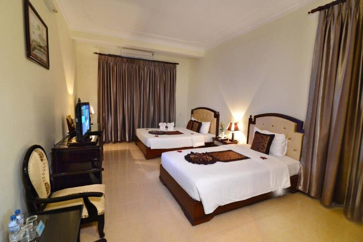 Minibar, in-room safe, desk, blackout drapes