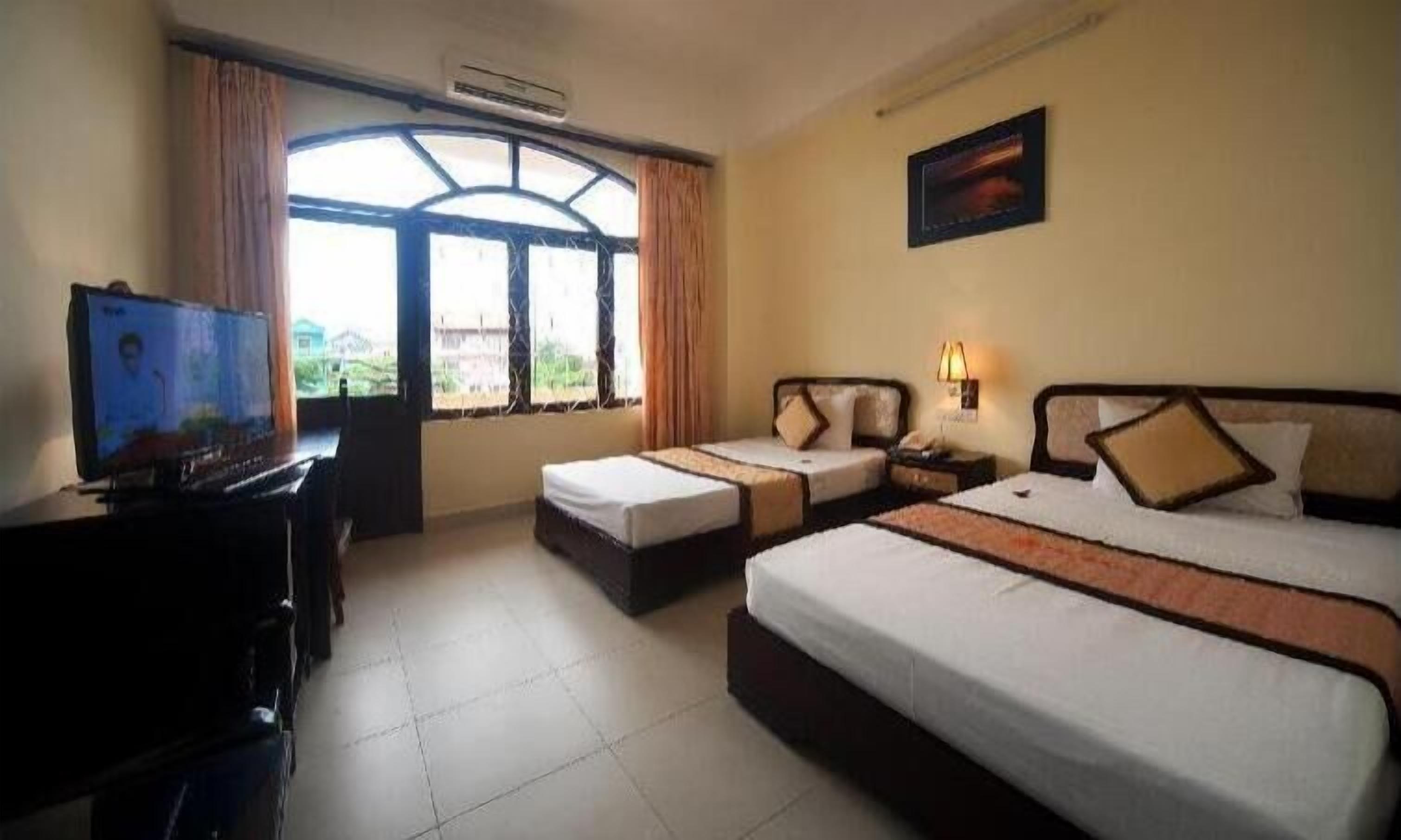 Minibar, in-room safe, desk, blackout drapes