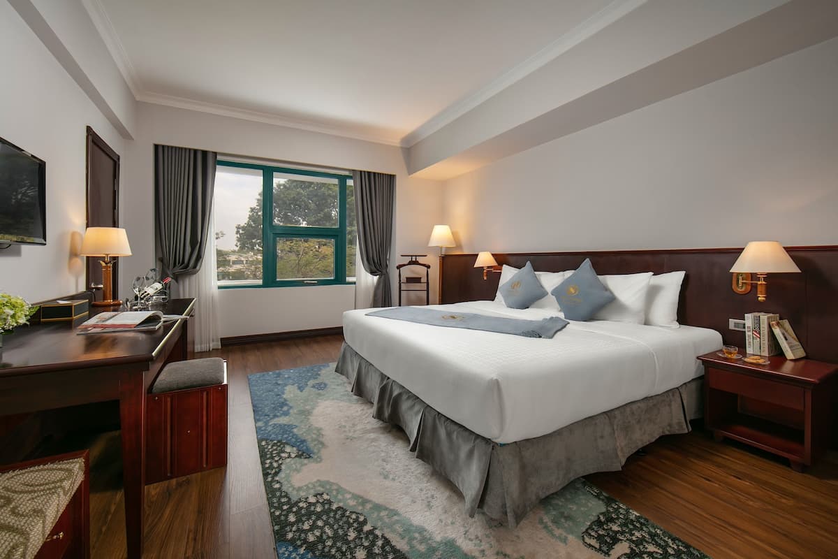 Minibar, in-room safe, desk, blackout drapes