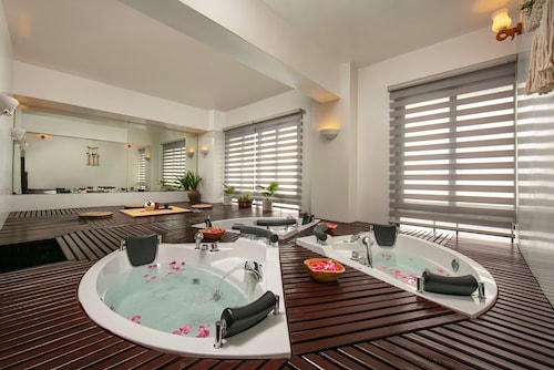 The Tray Hotel Hai Phong