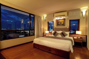 Ropa de cama de alta calidad y minibar 