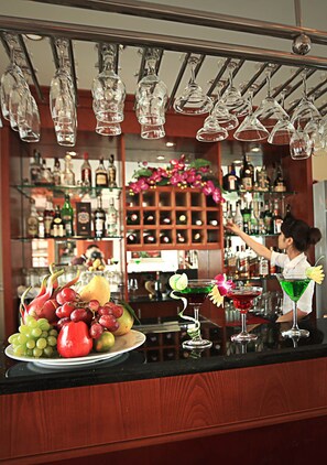 2 bars/lounges - Moon View Hotel (Hanoi)