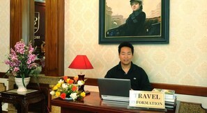 Concierge desk - Ngoc Mai Hotel (Hanoi)