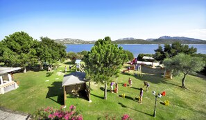 Children’s play area – outdoor