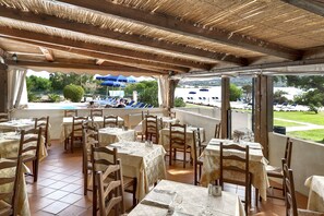 Breakfast served - Colonna Hotel Du Golf (Olbia)