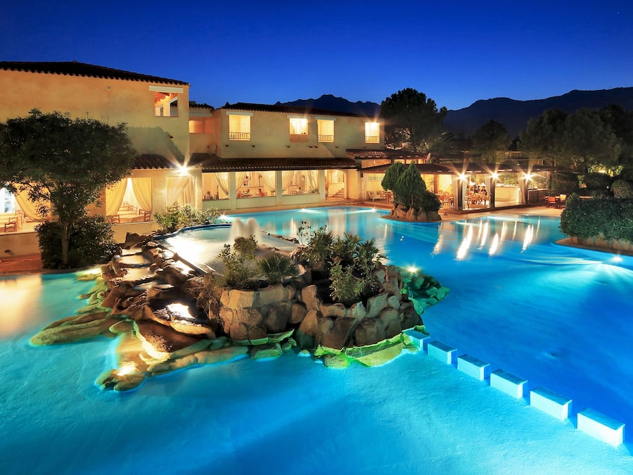 Sesongbasert utendørsbasseng