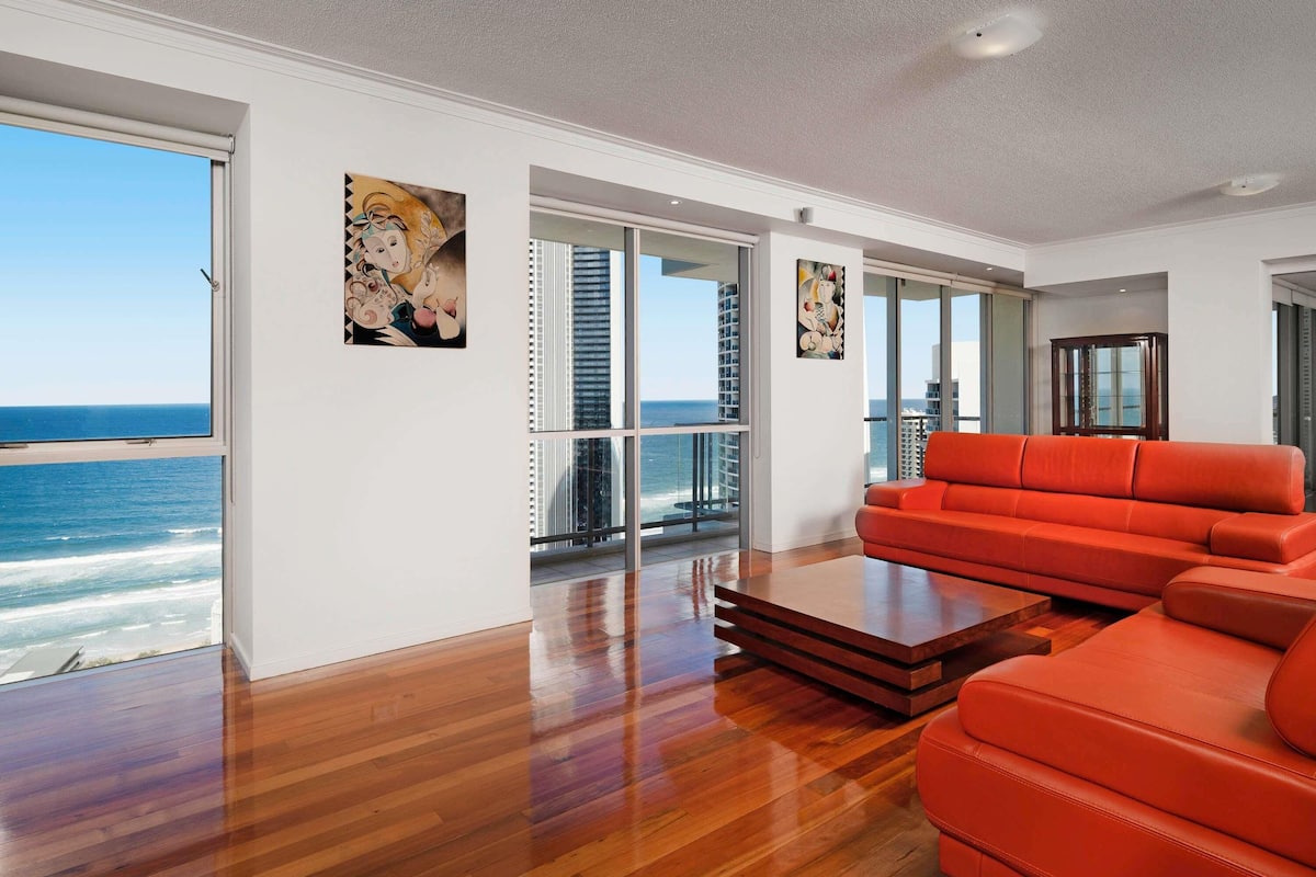 Room, 2 Bedrooms (Sub Penthouse Lockoff) | 3 bedrooms, in-room safe, desk, iron/ironing board