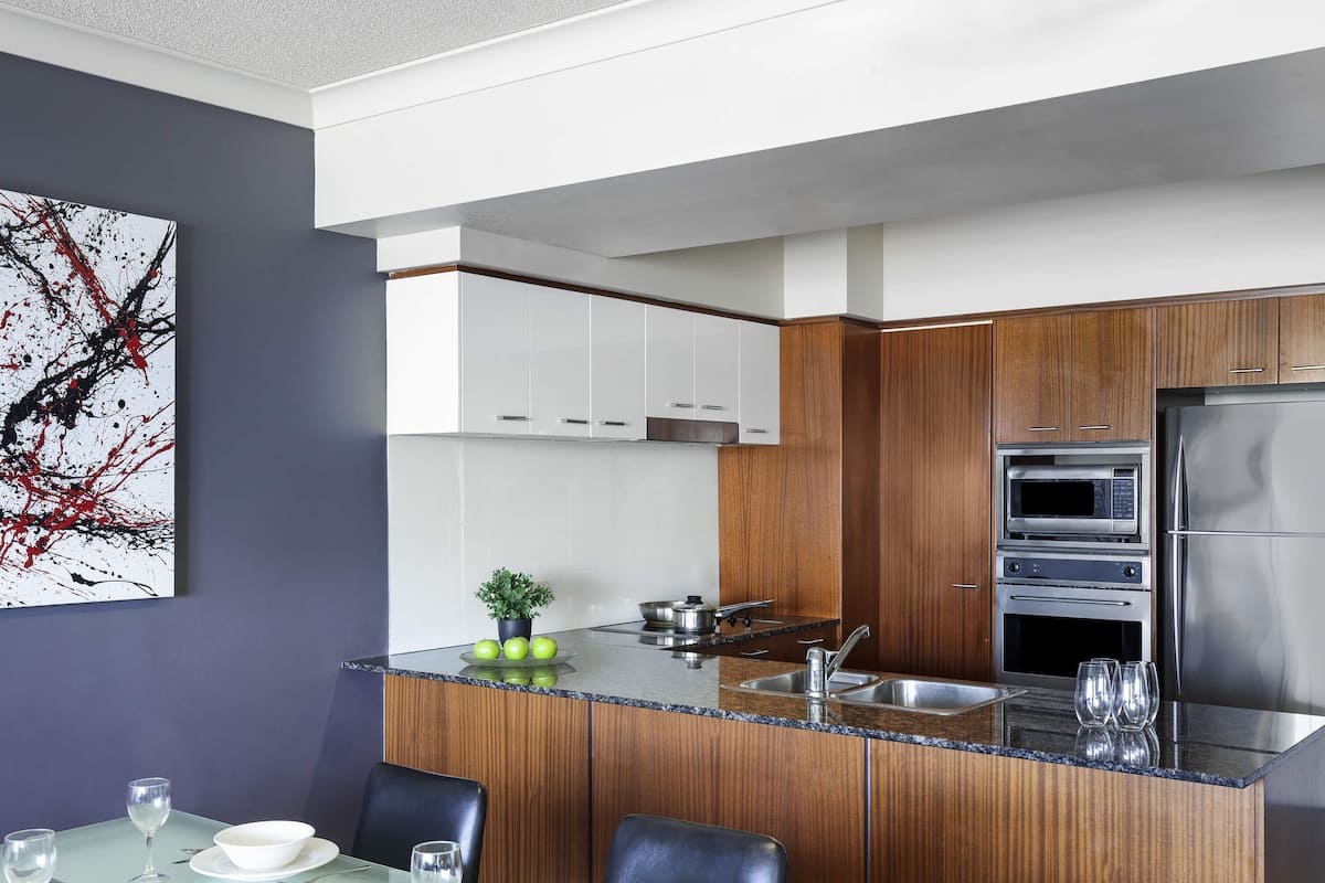 3 bedrooms, in-room safe, desk, iron/ironing board