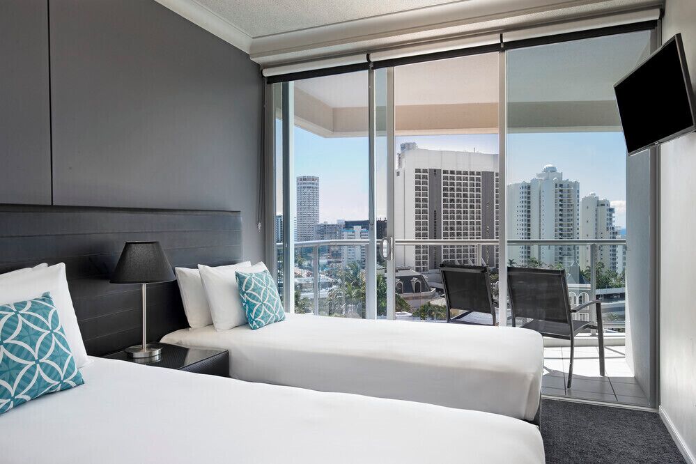 Habitación, 2 habitaciones, 2 baños, vista al océano | Caja de seguridad en la habitación y escritorio 