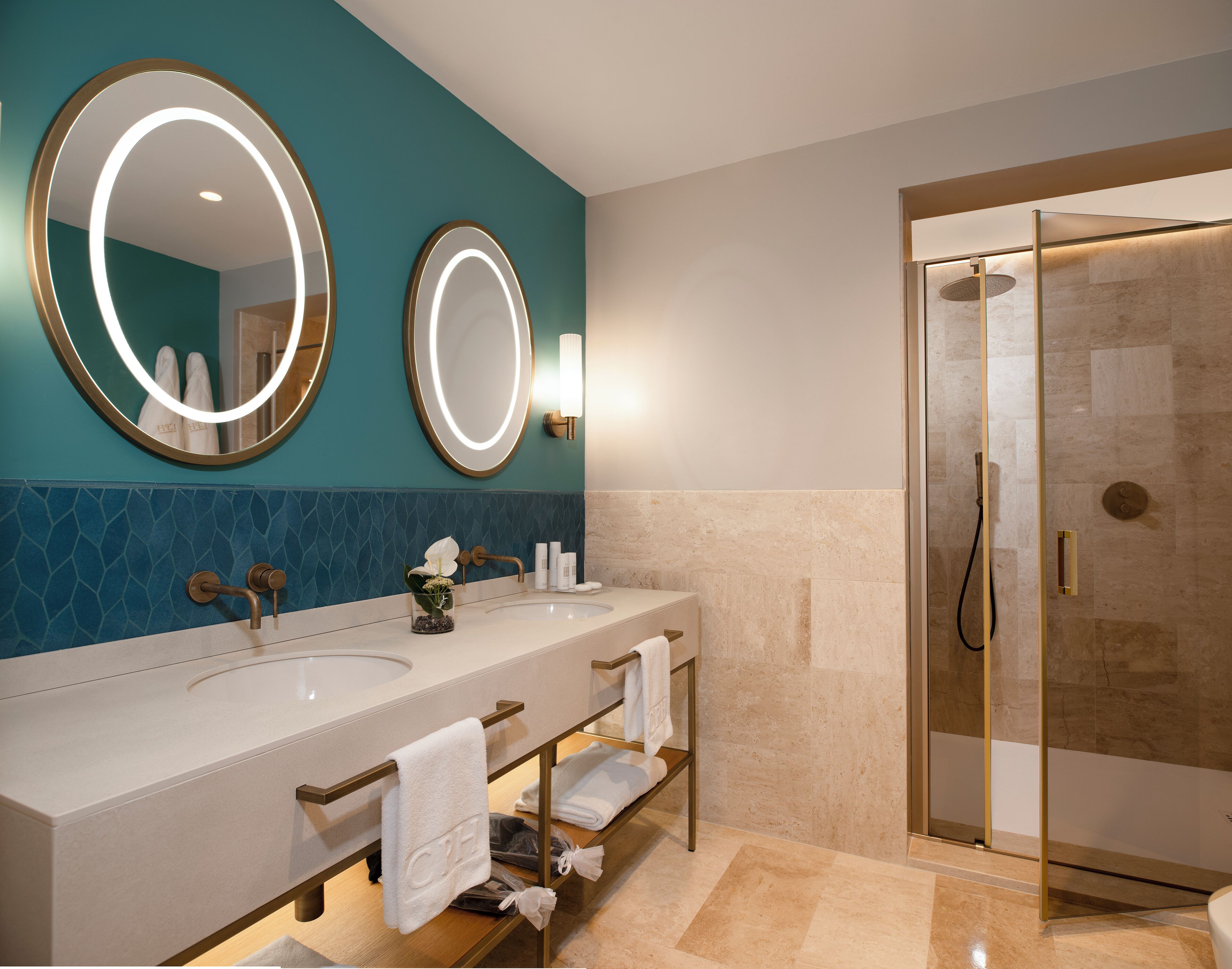 luxury suite, terrace, sea view | bathroom | free toiletries, hair dryer, slippers, bidet