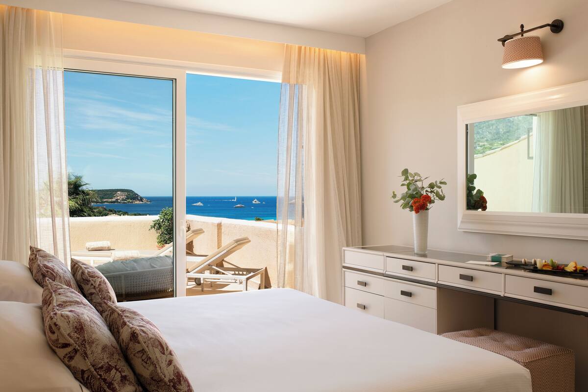 luxury suite, terrace, sea view | 1 bedroom, hypo-allergenic bedding, minibar, in-room safe