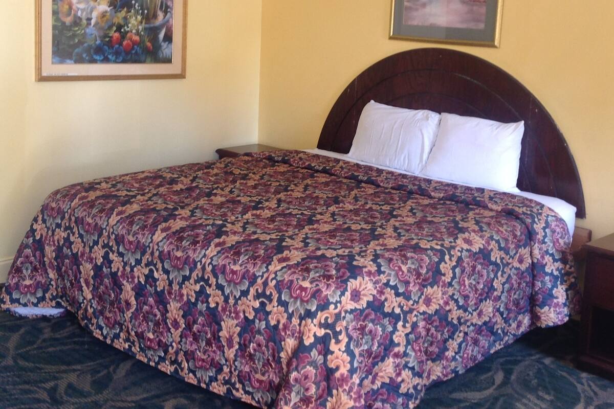 Standard Room, 1 King Bed | Free WiFi