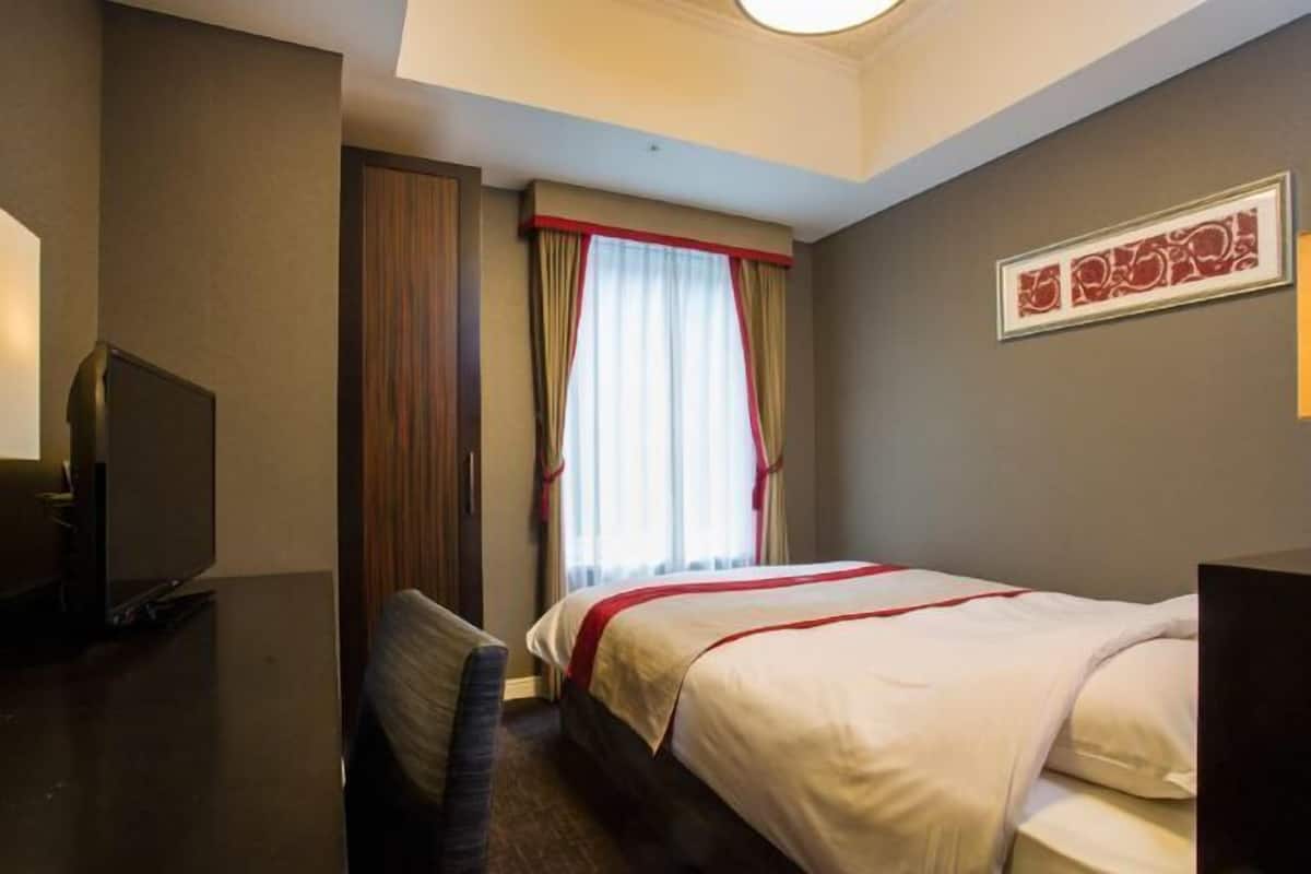 1 chambre, coffres-forts dans les chambres, bureau