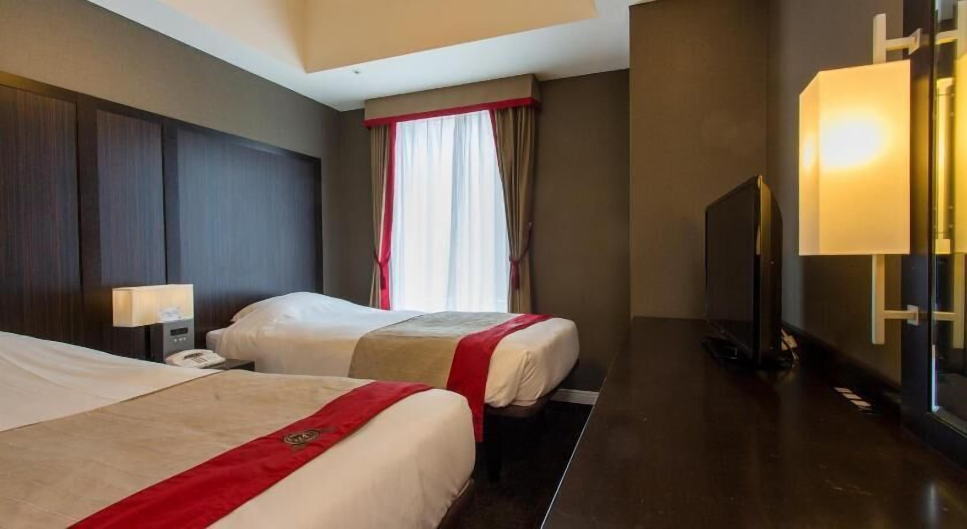 In-room safe, desk, iron/ironing board, free WiFi