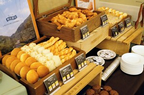 Desayuno buffet (JPY 3520 por persona)