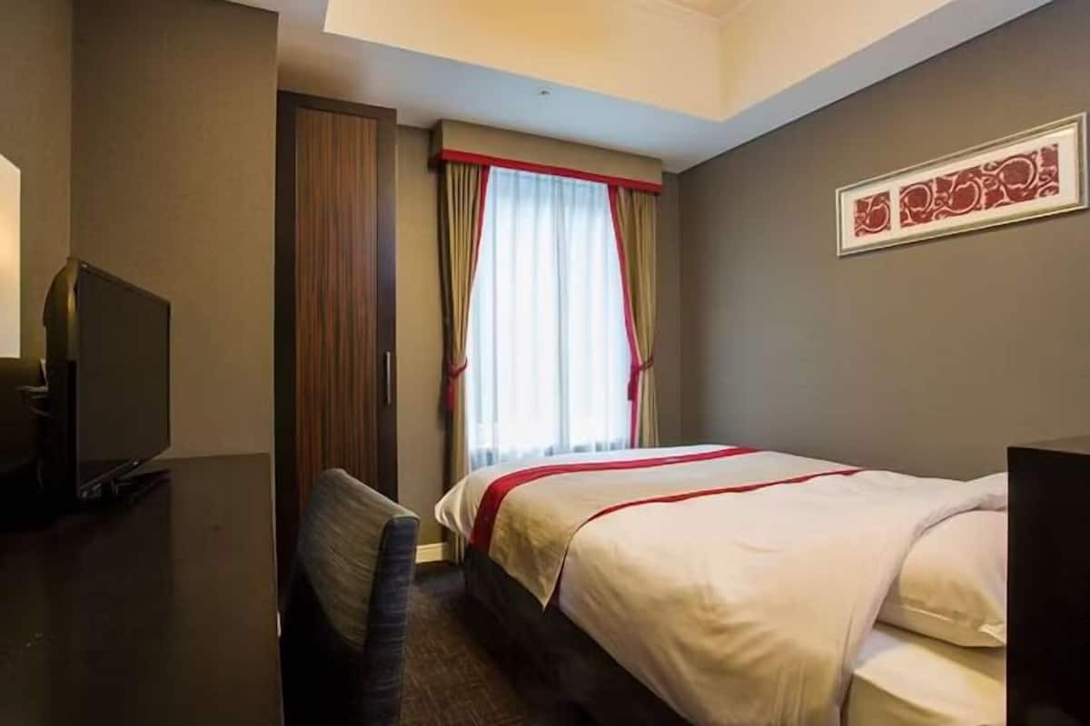 1 chambre, coffres-forts dans les chambres, bureau