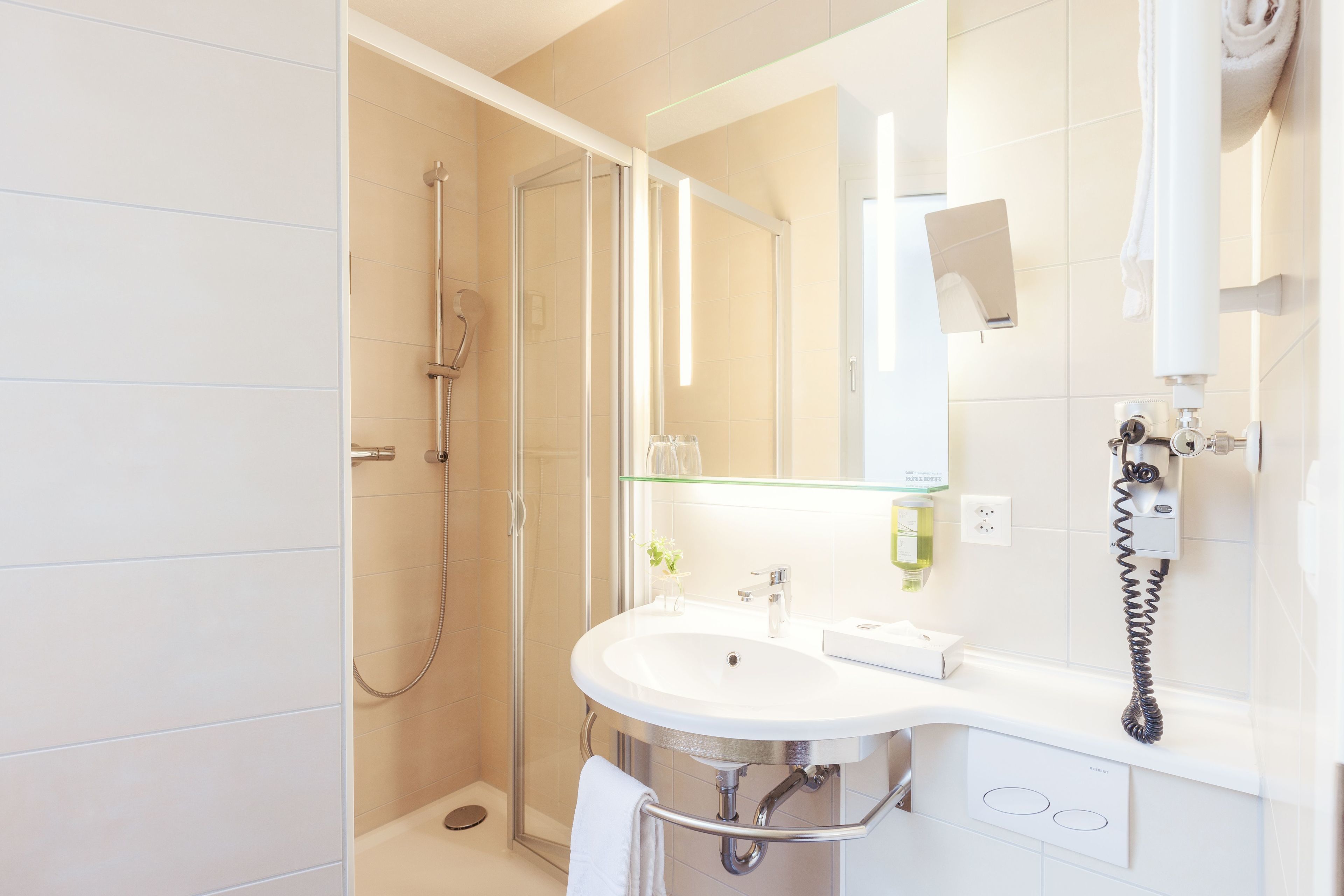 hypo-allergenic bedding, desk, free wifi, bed sheets