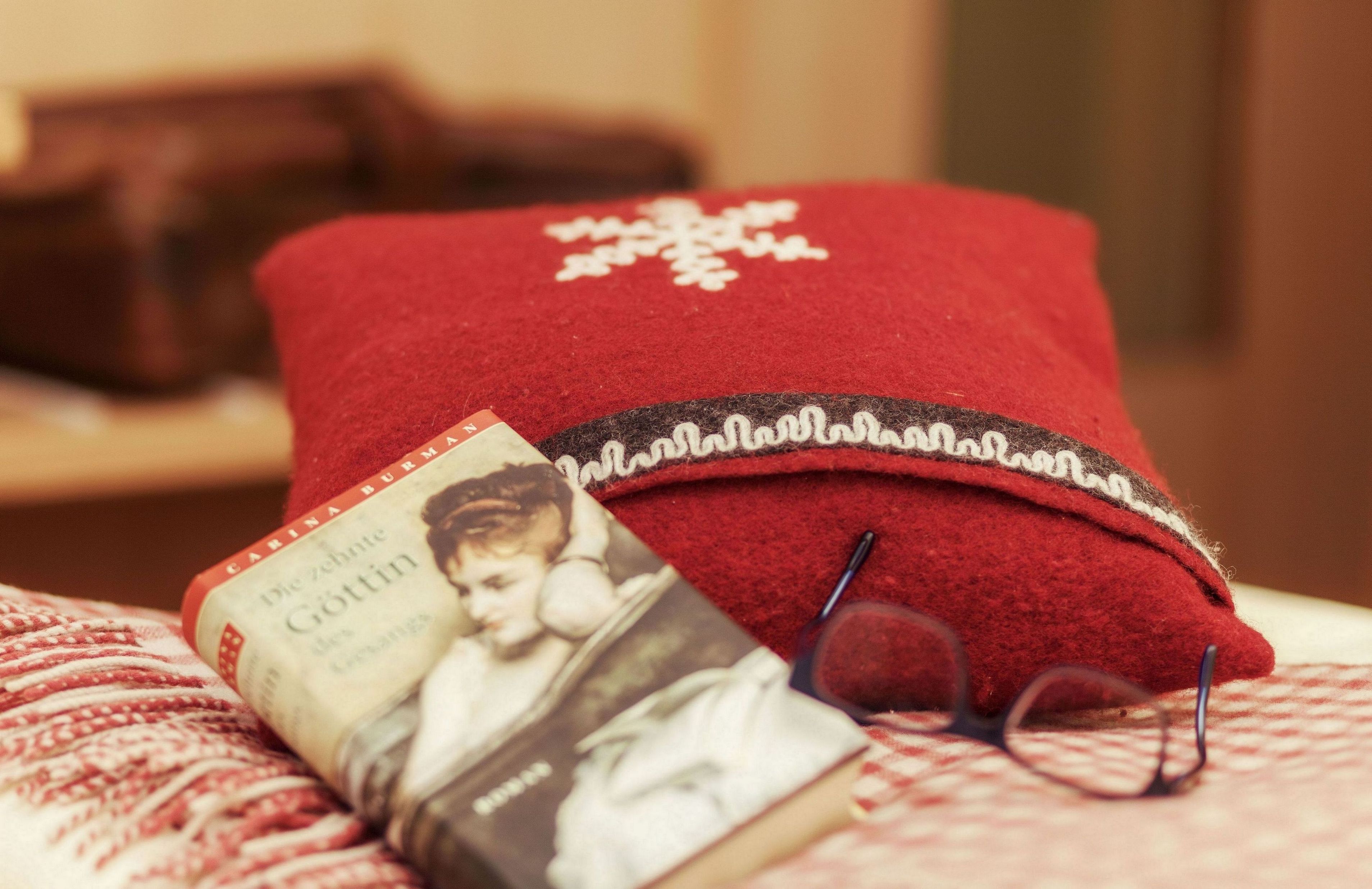 single room | hypo-allergenic bedding, desk, free wifi, bed sheets