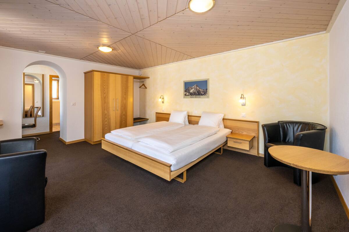 Chambre Familiale | 1 chambre, coffres-forts dans les chambres, Wi-Fi gratuit, draps fournis