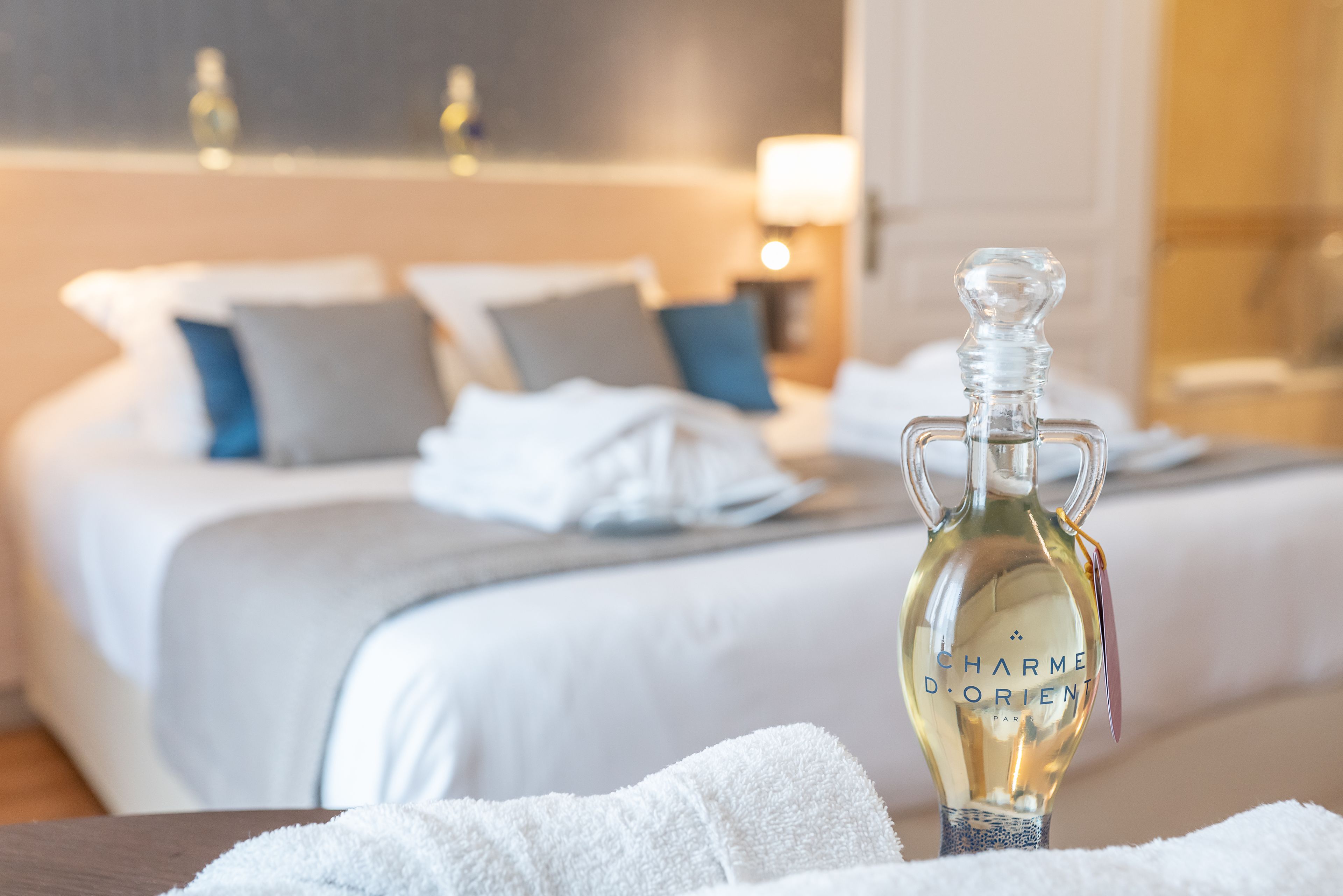 Desk, soundproofing, iron/ironing board, bed sheets