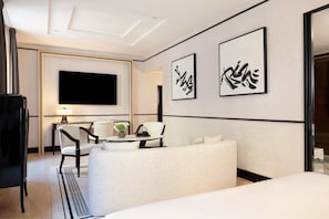 Taiyo Suite | Premium bedding, minibar, in-room safe, individually decorated