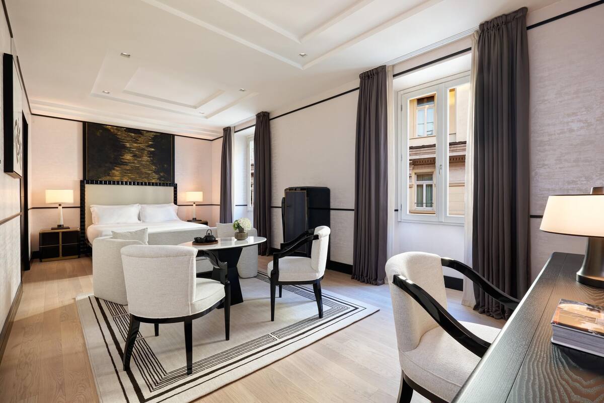Suite (Taiyo) | Premium bedding, minibar, in-room safe, desk