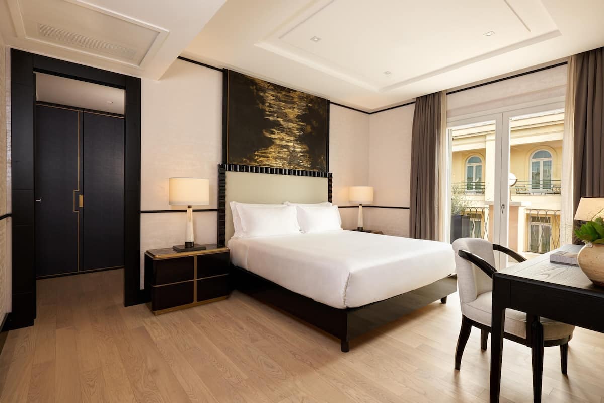 Tsuki Suite | Roupas de cama premium, frigobar, cofres nos quartos