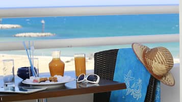 Habitació doble, vistes al mar | 1 dormitori, roba de llit d'alta qualitat i minibar