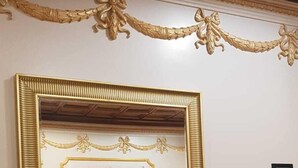 أغطية فراش متميزة وخزنة داخل الغرفة ومكتب وواي فاي مجانًا