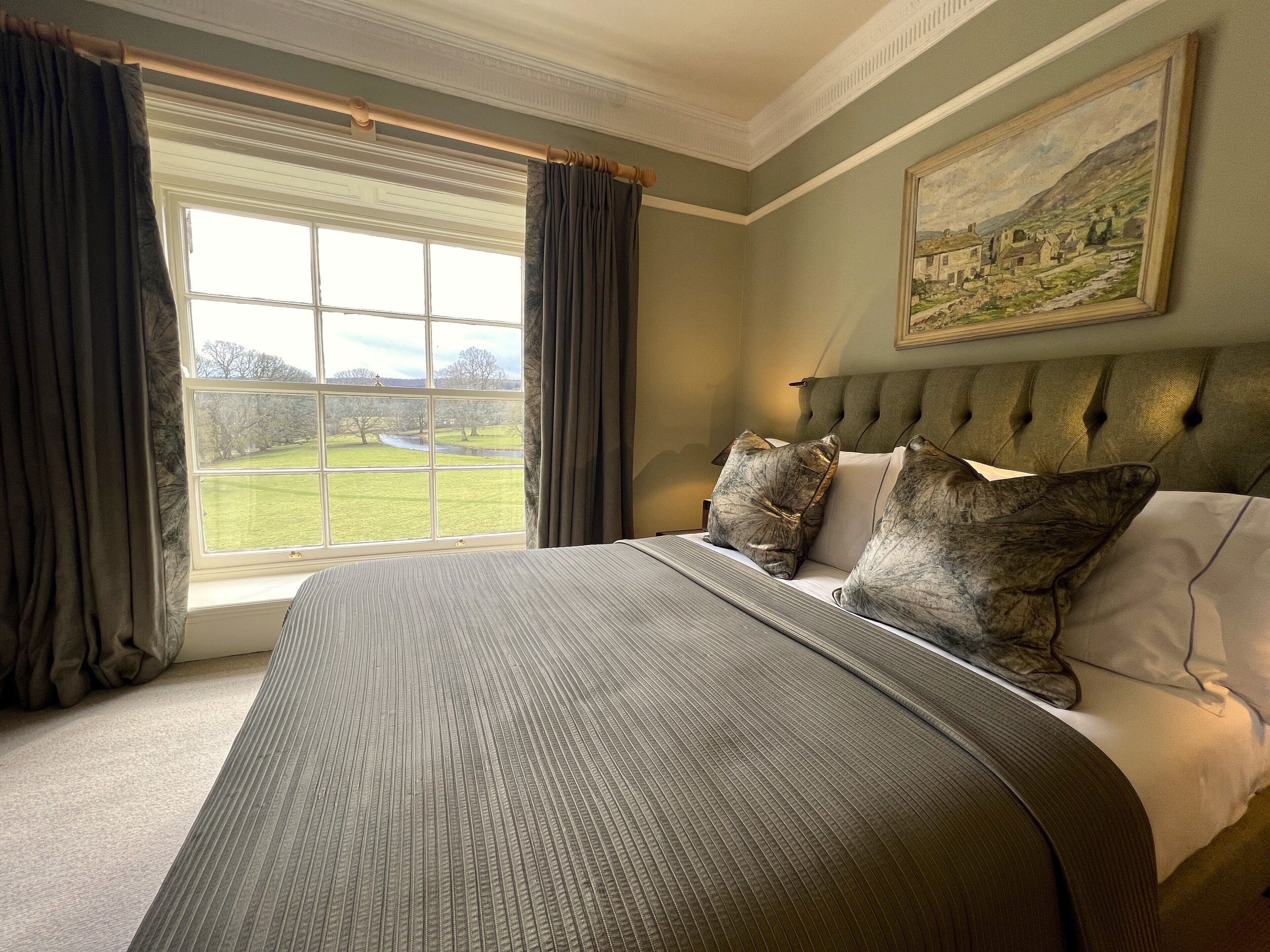 Ripon Junior Suite | Individually decorated, individually furnished, laptop workspace