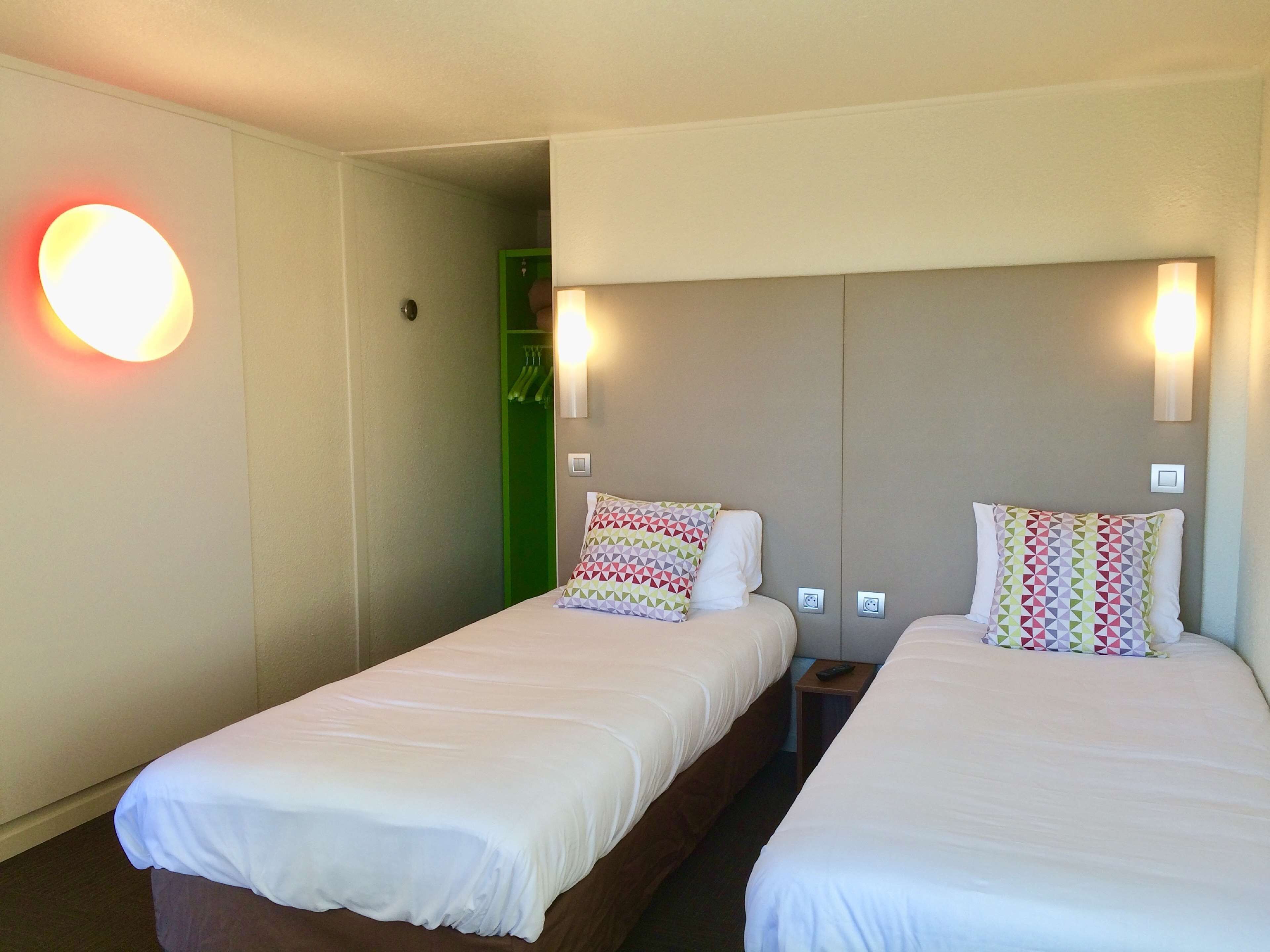 标准房, 2 张单人床 | 1 多间卧室、高档床上用品、办公桌、笔记本电脑工作区