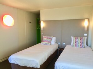 1 habitación, ropa de cama de alta calidad y escritorio