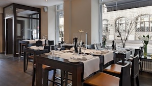 Café da manhã, almoço e jantar